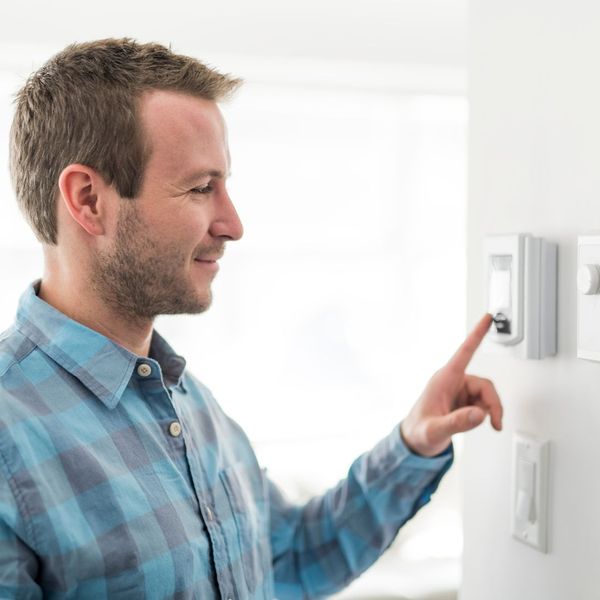 Img 1 4 Energy Saving Tips For When You Go On Vacation 1080x1080 Image 1